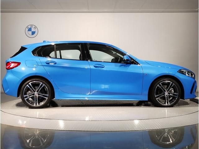 Bmw 1 SERIES 2022-08 4303-7