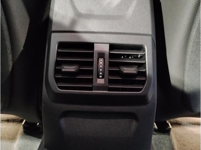 Bmw 1 SERIES 2022-08 4303-27