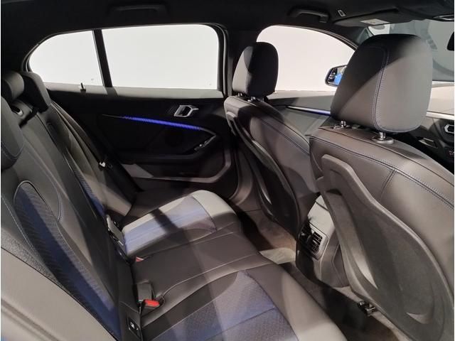 Bmw 1 SERIES 2022-08 4303-12