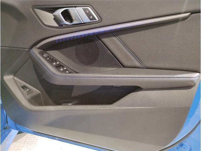Bmw 1 SERIES 2022-08 4303-25