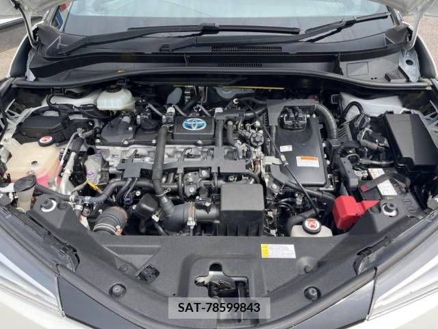 Toyota C-HR 2017-07 322993-18