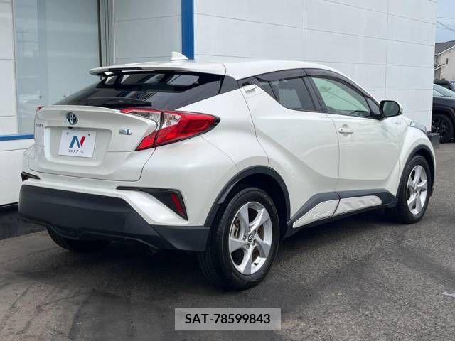 Toyota C-HR 2017-07 322993-17