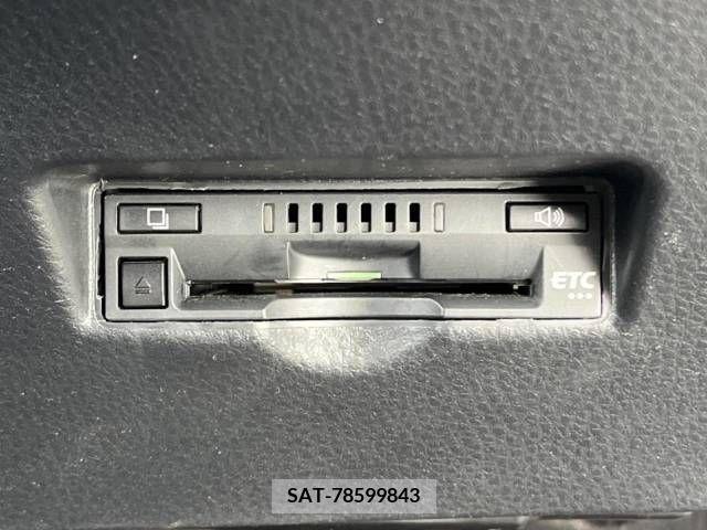Toyota C-HR 2017-07 322993-6