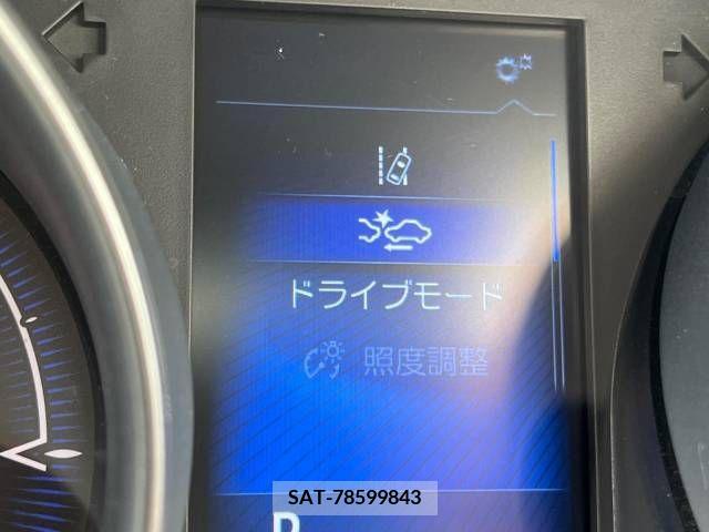 Toyota C-HR 2017-07 322993-4