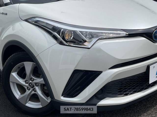 Toyota C-HR 2017-07 322993-12