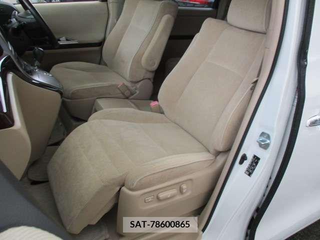 Toyota VELLFIRE 2011-12 385766-11