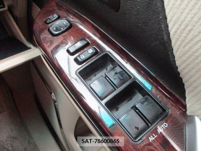 Toyota VELLFIRE 2011-12 385766-27