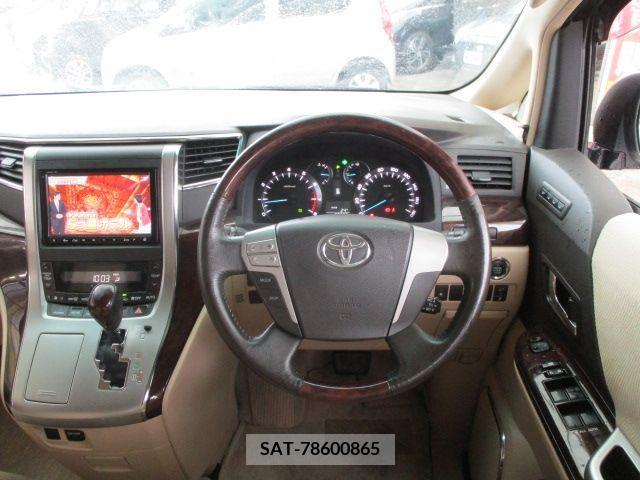 Toyota VELLFIRE 2011-12 385766-17