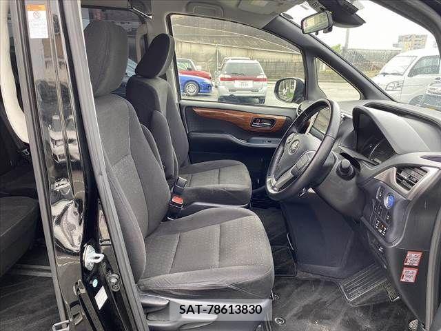 Toyota VOXY HYBRID 2016-04 242901-16