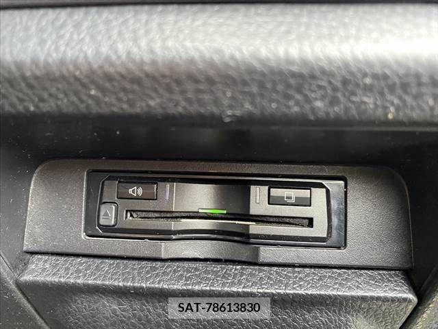 Toyota VOXY HYBRID 2016-04 242901-6