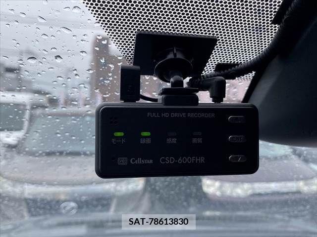 Toyota VOXY HYBRID 2016-04 242901-4
