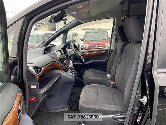 Toyota VOXY HYBRID 2016-04 242901-17