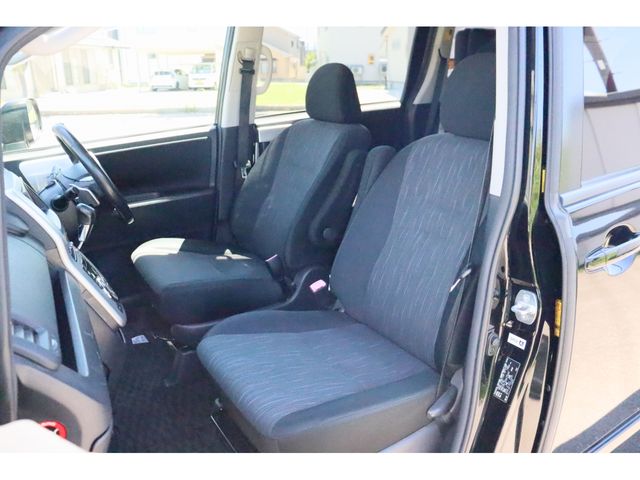 Toyota VOXY 2010-08 10121-17