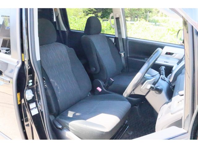 Toyota VOXY 2010-08 10121-15