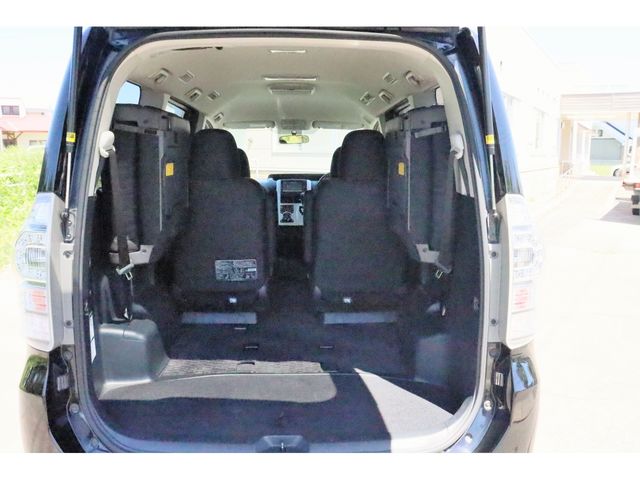 Toyota VOXY 2010-08 10121-21