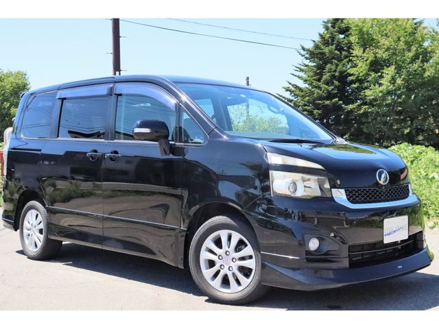 Toyota VOXY 2010-08 10121-0