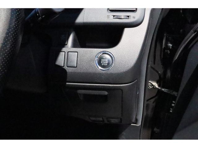 Toyota VOXY 2010-08 10121-23