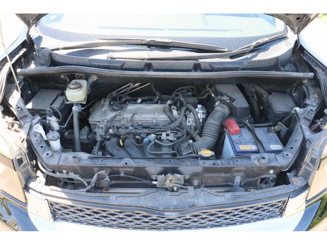 Toyota VOXY 2010-08 10121-12
