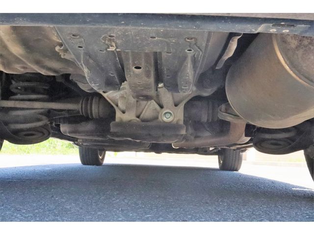 Toyota VOXY 2010-08 10121-11