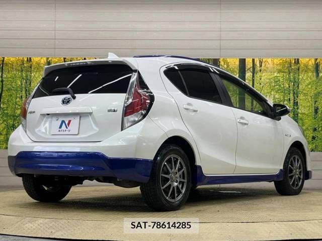 Toyota AQUA 2016-02 349610-17
