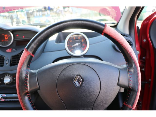 Renault TWINGO 2010-10 13461-1