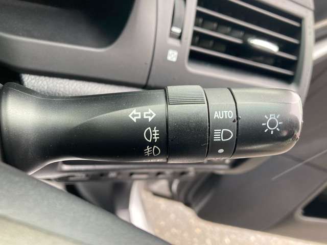 Lexus HS 2013-02 5592-14