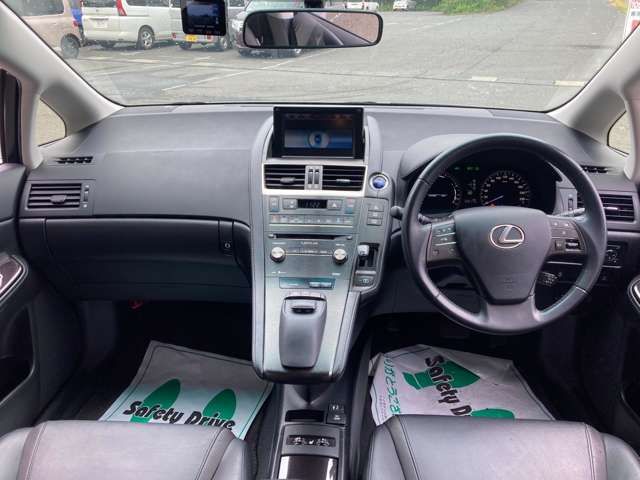Lexus HS 2013-02 5592-2