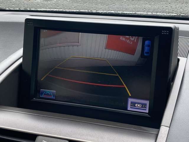 Lexus HS 2013-02 5592-5
