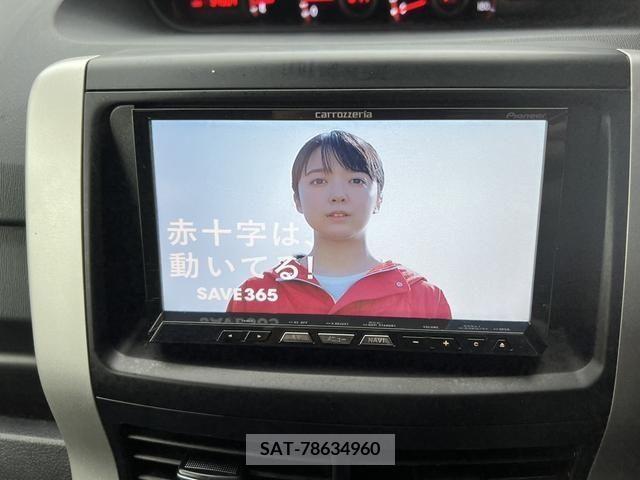 Toyota VOXY 2011-07 289232-4