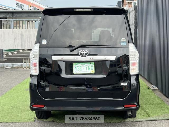 Toyota VOXY 2011-07 289232-17