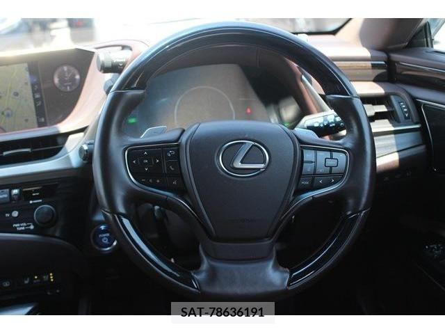 Lexus ES 2018-12 354375-11