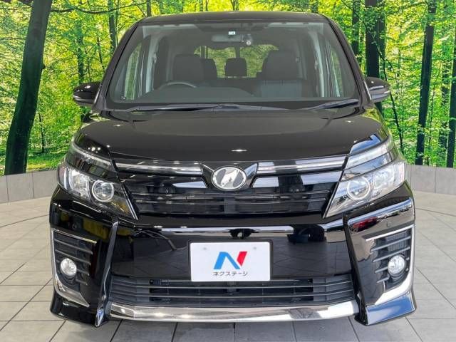 Toyota VOXY 2014-03 19851-15