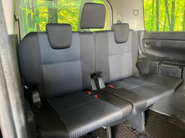 Toyota VOXY 2014-03 19851-10
