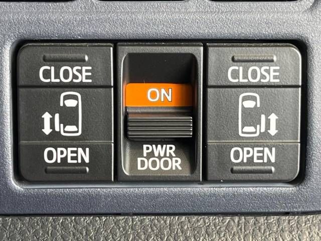 Toyota VOXY 2014-03 19851-2