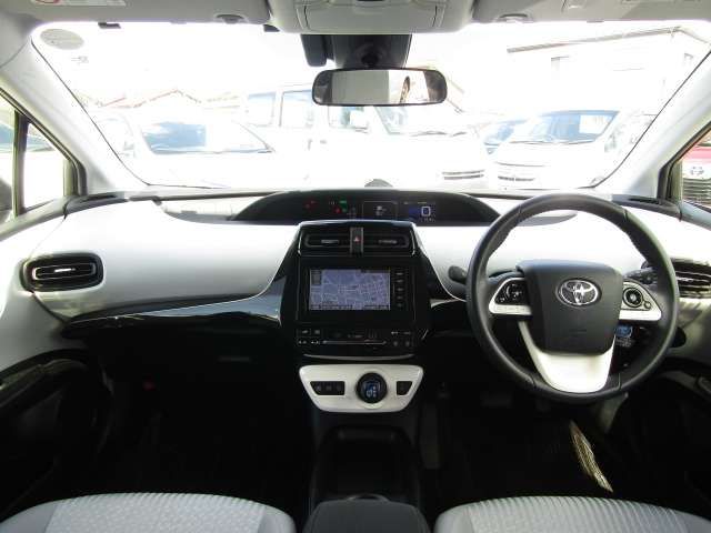 Toyota PRIUS 2016-06 182677-10