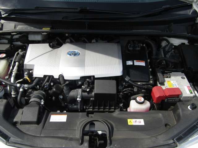 Toyota PRIUS 2016-06 182677-14