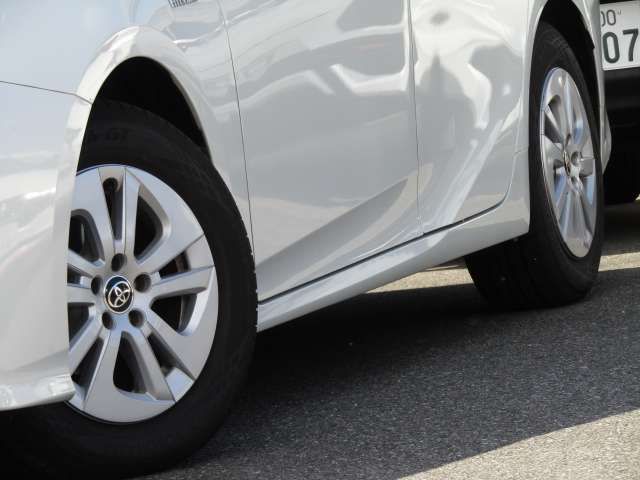 Toyota PRIUS 2016-06 182677-17