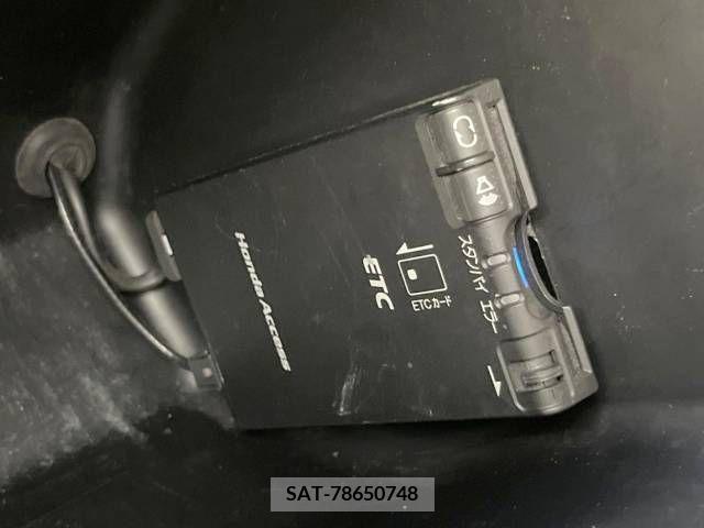 Honda e 2011-10 394303-6