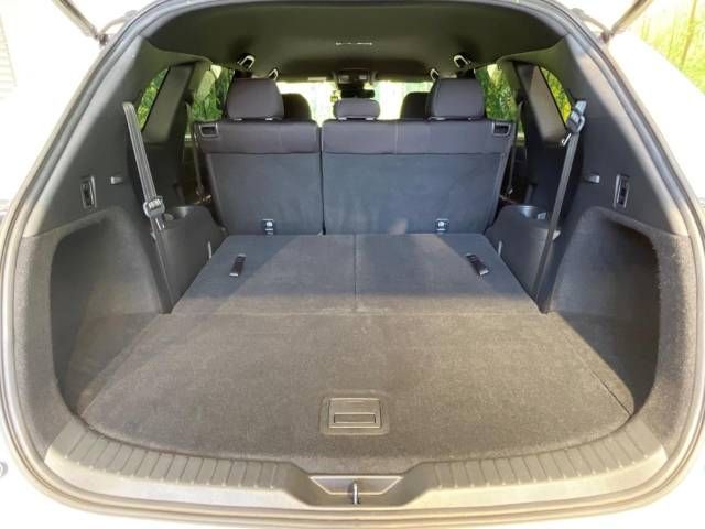 Mazda CX-8 2018-07 26865-11