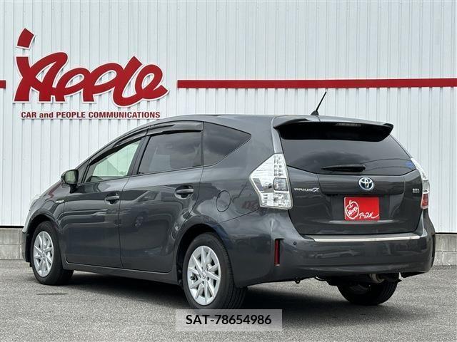 Toyota PRIUS ALPHA 2012-02 283477-1