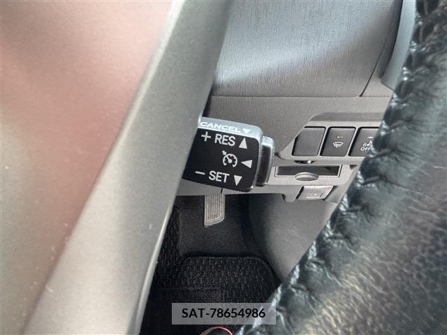 Toyota PRIUS ALPHA 2012-02 283477-9