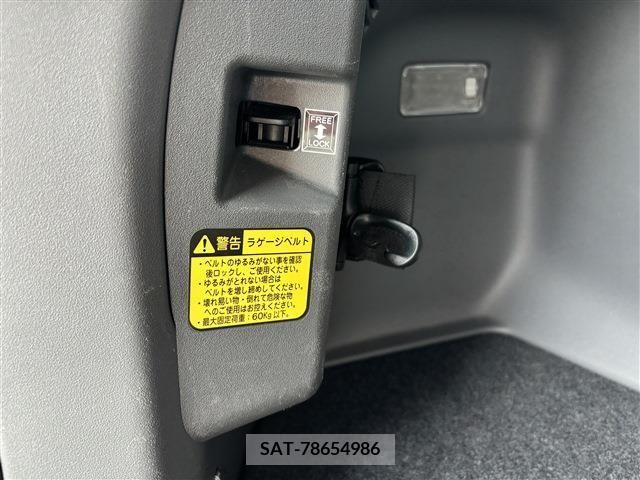 Toyota PRIUS ALPHA 2012-02 283477-16