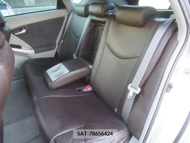Toyota PRIUS 2011-03 208358-15