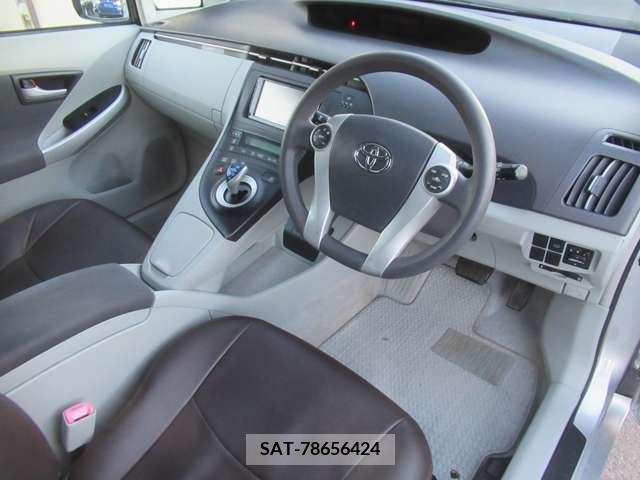 Toyota PRIUS 2011-03 208358-11