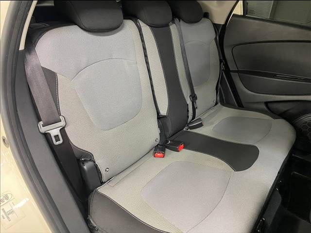 Renault CAPTUR 2014-06 14430-3