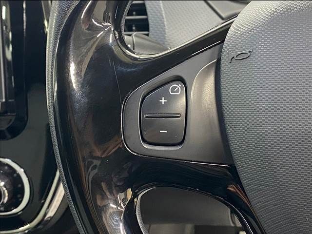 Renault CAPTUR 2014-06 14430-6