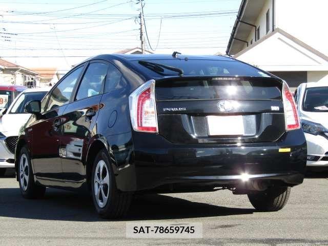Toyota PRIUS 2014-08 224847-8