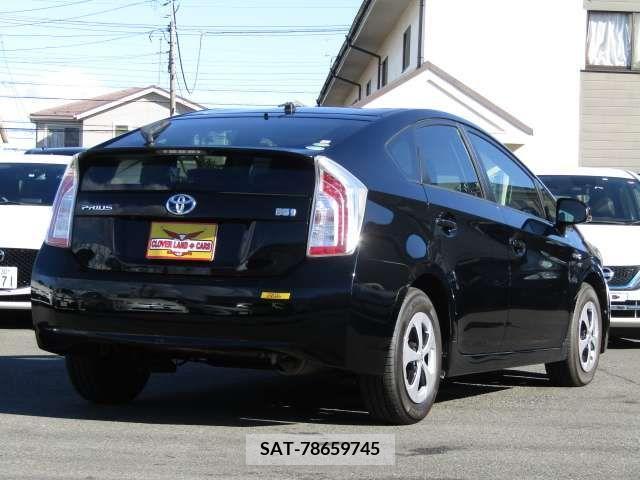 Toyota PRIUS 2014-08 224847-7