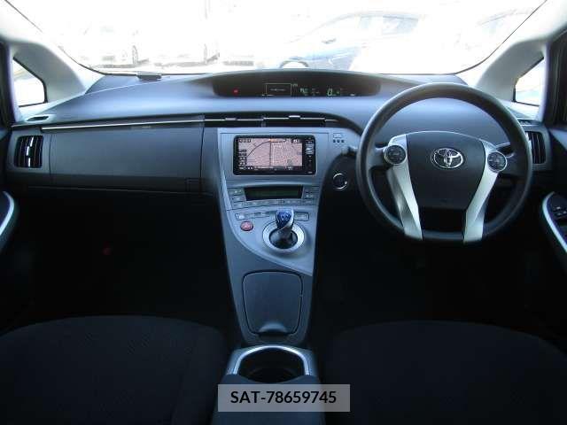 Toyota PRIUS 2014-08 224847-16