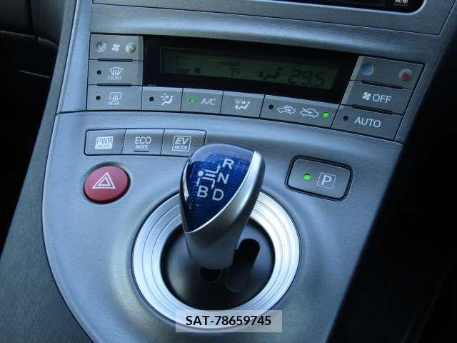 Toyota PRIUS 2014-08 224847-14